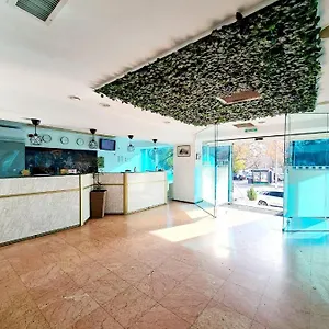Hotel Mojo ***